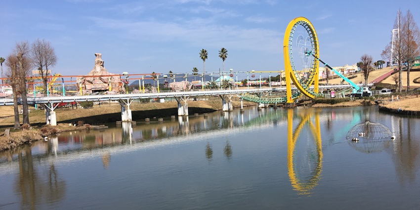 An image showing a famous theme park in India showcasing a lively atmosphere.