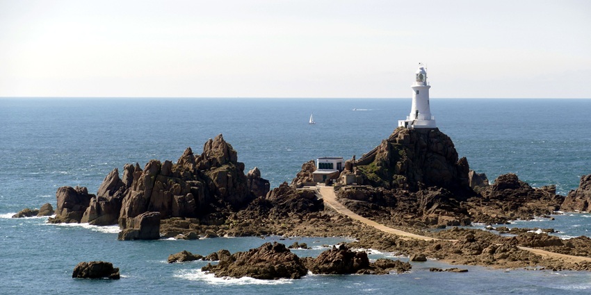Rocky cliffs and clear blue waters at Channel Islands National Park