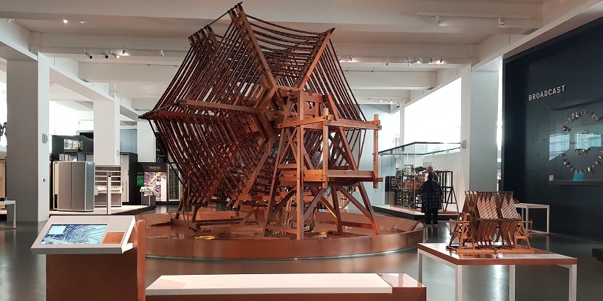 The best time to visit the museum is from November to April for pleasant weather