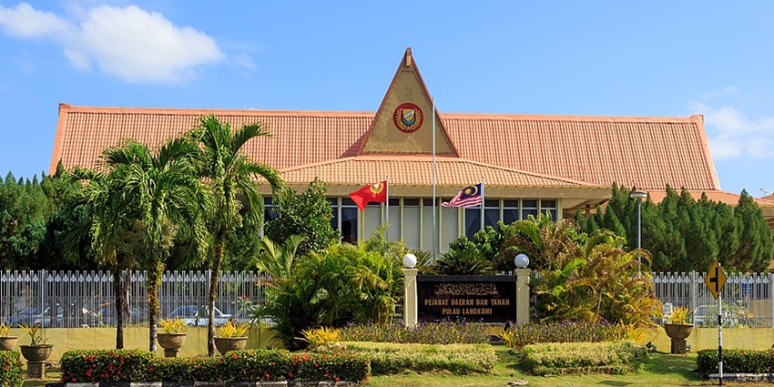 A view of the famous statue of Langkawi - Kuah Langkawi Malaysia District-Office
