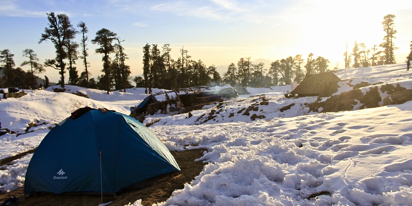 An image of the Brahmatal campsite, a spot on popular trekking places in November.