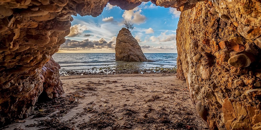 An image similar to the legends of Cabo de Rama Cave on the rugged coastline of Goa