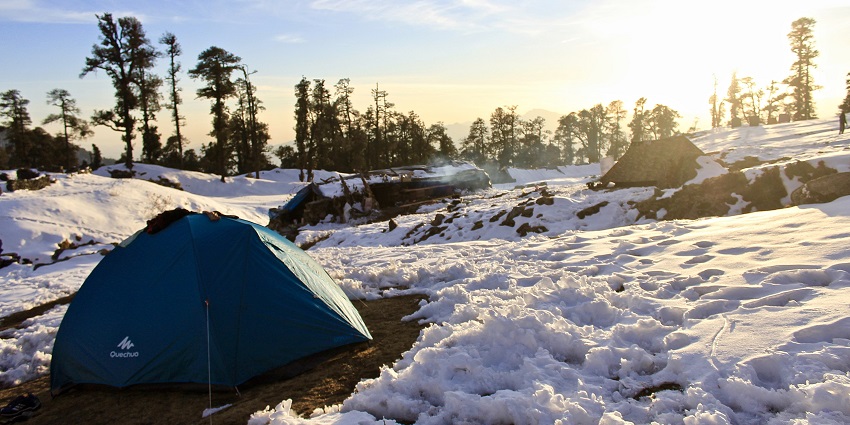 Witness the scenic views of Camp Thangdhar, one of the places to visit in Dhanaulti.