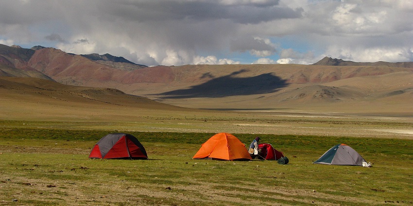 A picture of all the nearby camps of Pangong Lake in winter