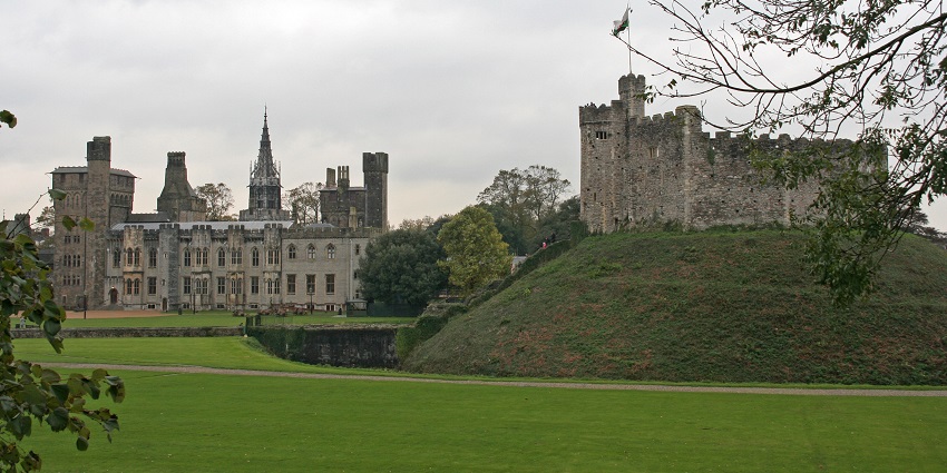 A glimpse of the majestic Cardiff Castle, a top attraction near the Deer Park Museum.