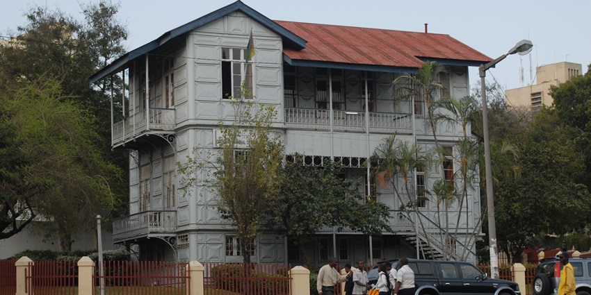 An image of casa de ferro or the iron house, one of the best places to visit in Maputo