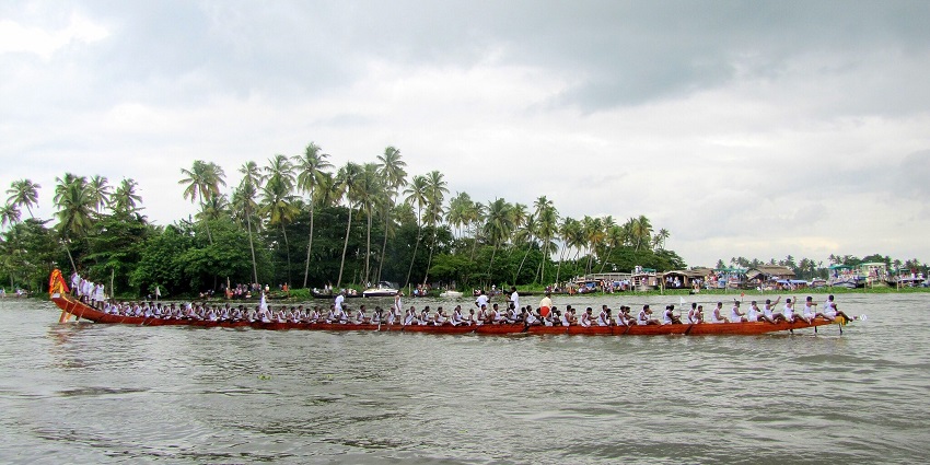 An image similar to Champakulam Boat Race, one of the famous festivals in July in India.