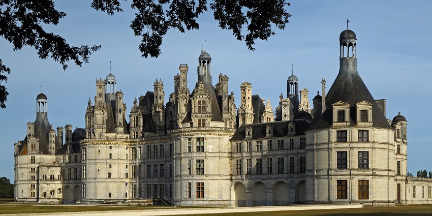 The majestic Château de Chambord in France, a masterpiece of Renaissance architecture