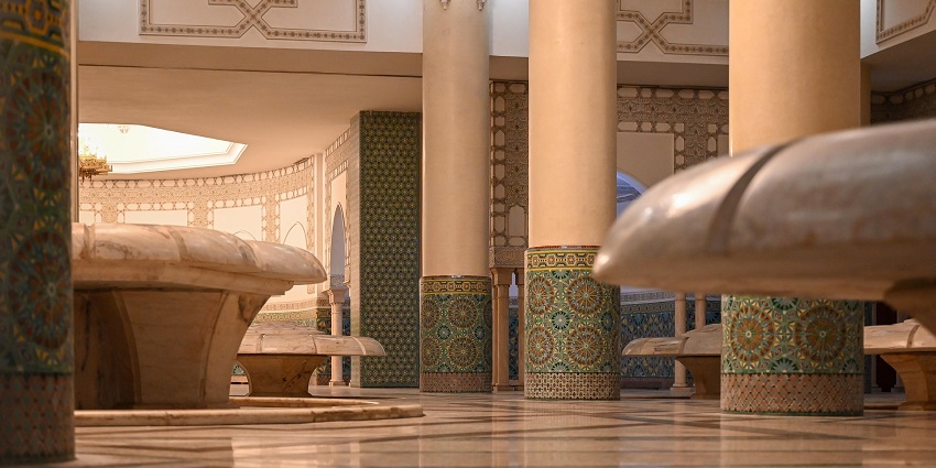 An image of a mosque resembling the Cholon Mosque, one of the best mosques in Ho Chi Minh City