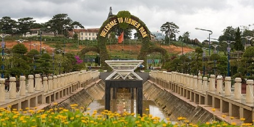 An image showing Da Lat Flower Park in Vietnam, with vibrant blooms and landscaped gardens.