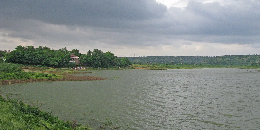 An image of a weekend paradise at Damdama Lake, which is one of the most common lakes in Gurgaon