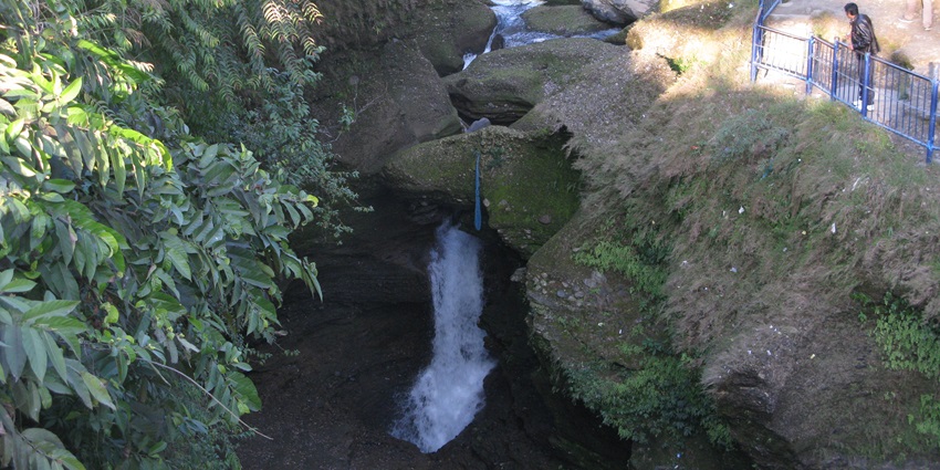 An image of Davis Falls in Nepal, one of the famous waterfalls in the Himalayas.