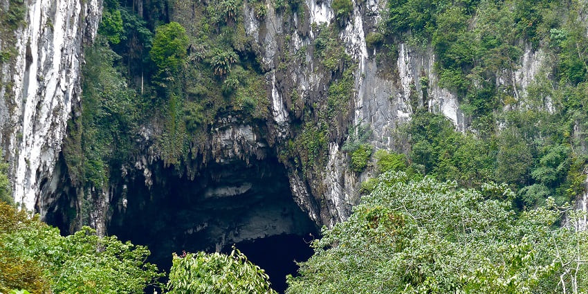 Witness the breathtaking and natural beauty of one of the world’s largest cave passages.