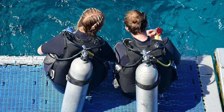 Scuba diving in Konkan allows you to experience the beautiful marine life up close.