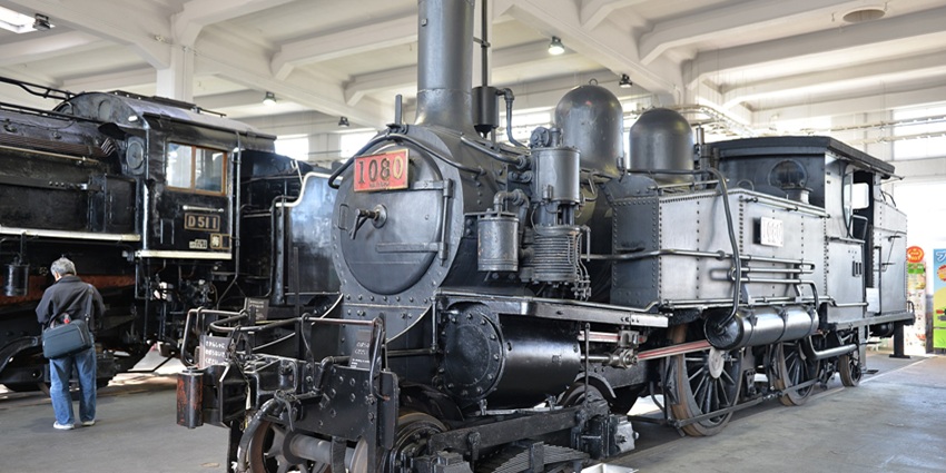 The Diesel Loco Shed in Pune displays vintage diesel locomotives and railway artefacts