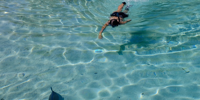 Crystal-clear waters at Cabo Ledo perfect for diving, snorkeling, and marine exploration.