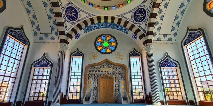 The Diyanet Center of America is famous for its tile work, minarets, and central dome.