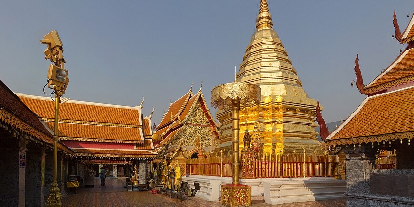 A glimpse of the iconic Doi Suthep featuring golden accents and intricate designs.
