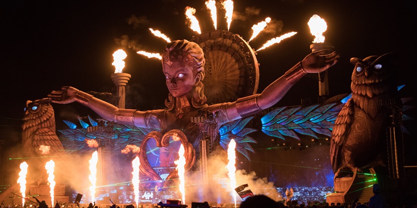 A stunning decoration of the main stage during one of the top music festivals in the world