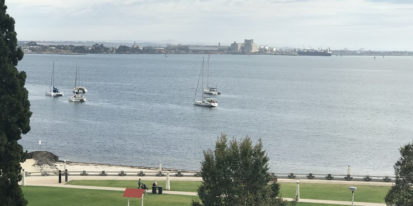 A scenic view of Eastern Beach Reserve, a beautiful place to visit in Geelong, Australia.