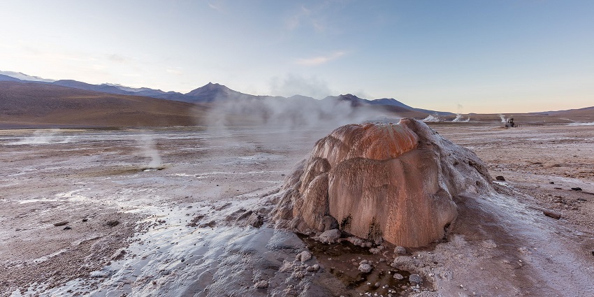 El Tatio Geyser Field is among the popular hot spring geysers that you can explore.