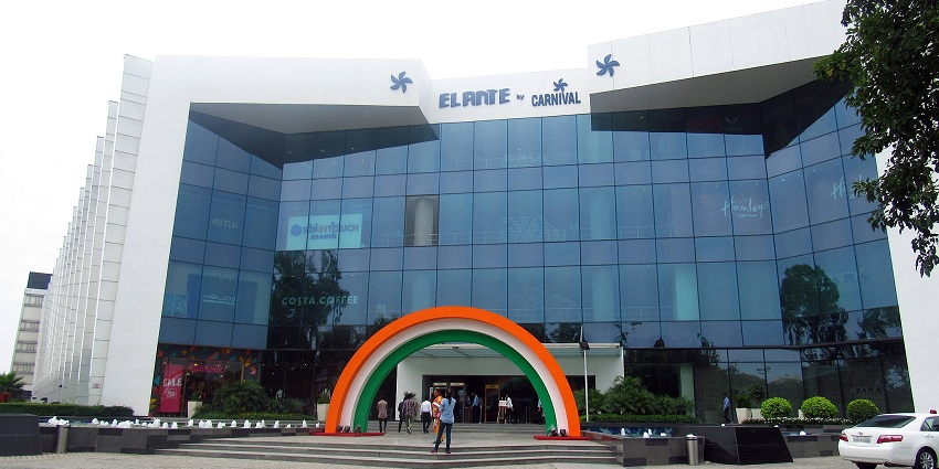 Image of the entrance of the grand Elante Mall in Chandigarh