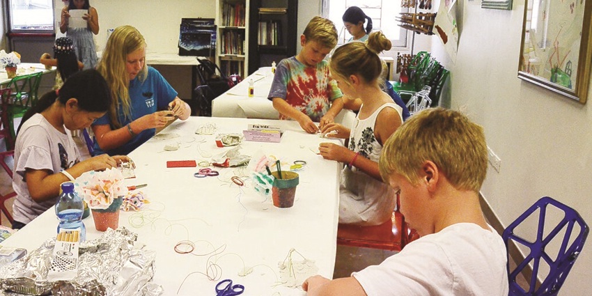 Things to do for kids in Maldives include engaging with supervised games, creative workshops, and fun learning experiences.