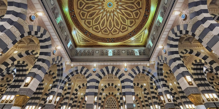 Mesmerising view of the beautiful interior of the mosques in the city of Amritsar