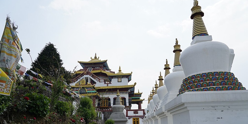 Views in Durpin Dara Hill, one of the excellent things to do in Kalimpong, West Bengal.
