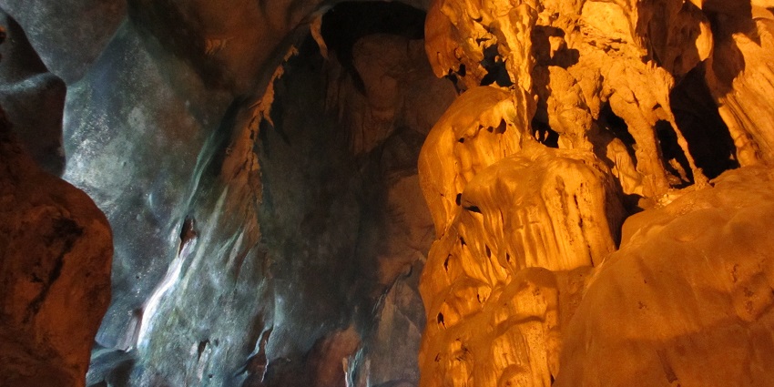 Explore Gua Tempurung, a thrilling adventure among the best things to do in Ipoh.