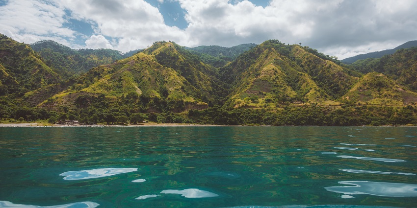 Discover freshwater lakes surrounded by scenic views and wildlife.