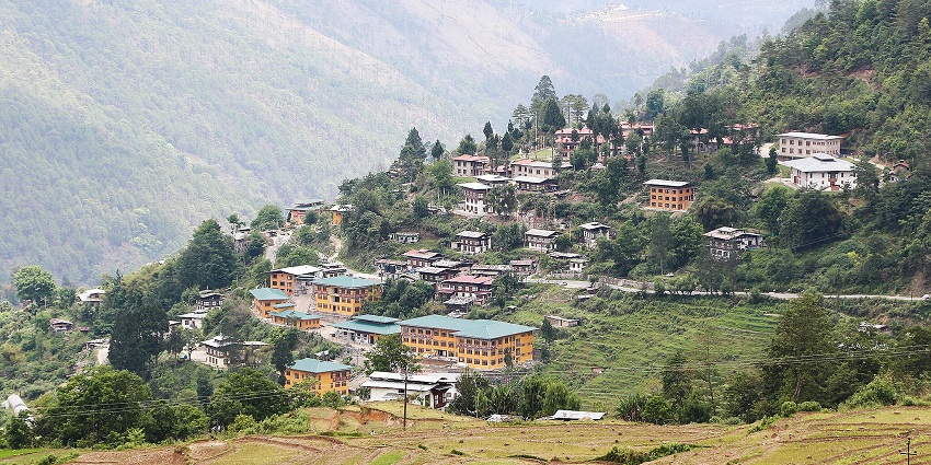 An image of Ritsha village in Punakha, one of the places to visit in Bhutan as a tourist