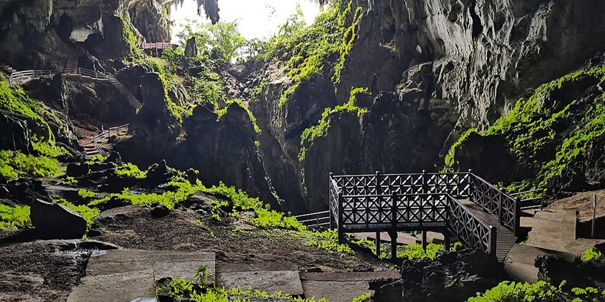 The Fairy Caves are an awe-inspiring natural wonder in Kuching for every traveller.