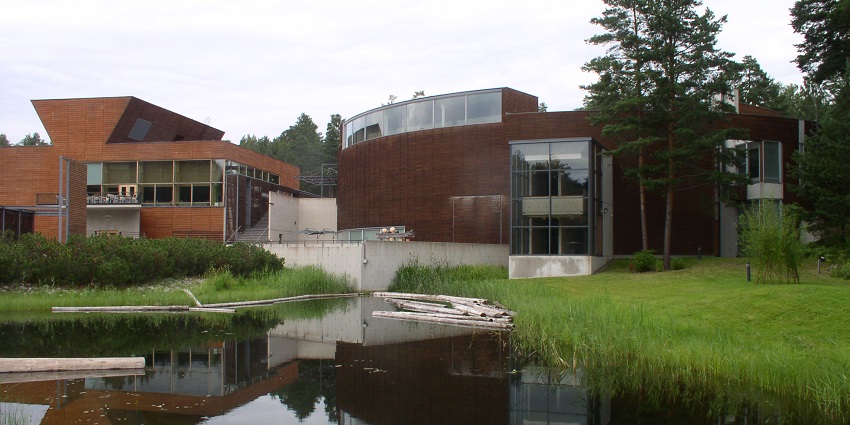 Modern wooden architecture of Lusto Museum, showcasing Finland’s rich forest heritage.