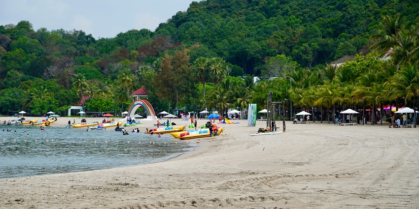 Flying fish ride is one of the best water sports to try at Morjim Beach for a great time.