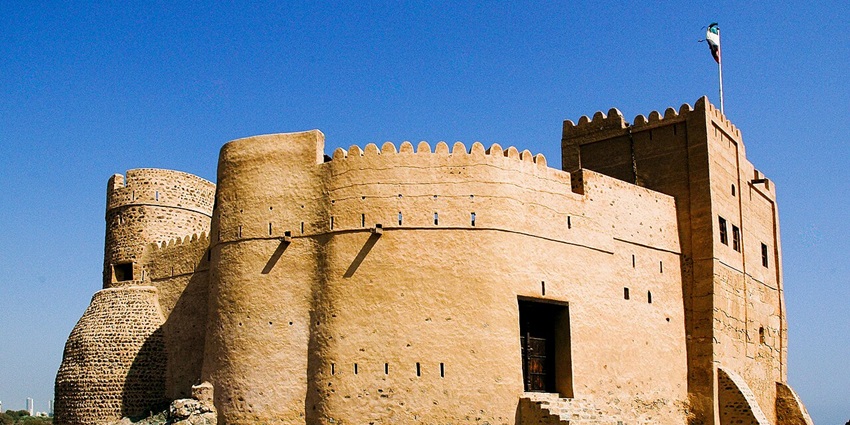 Fujairah Fort Side View, one of the historical tourist attractions near the temple.