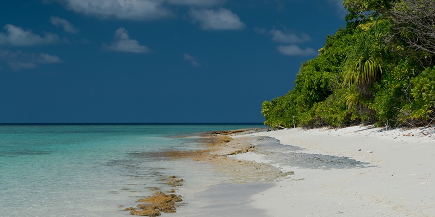 Fulhadhoo is among the cleanest beaches offering serenity and stunning blue waters.