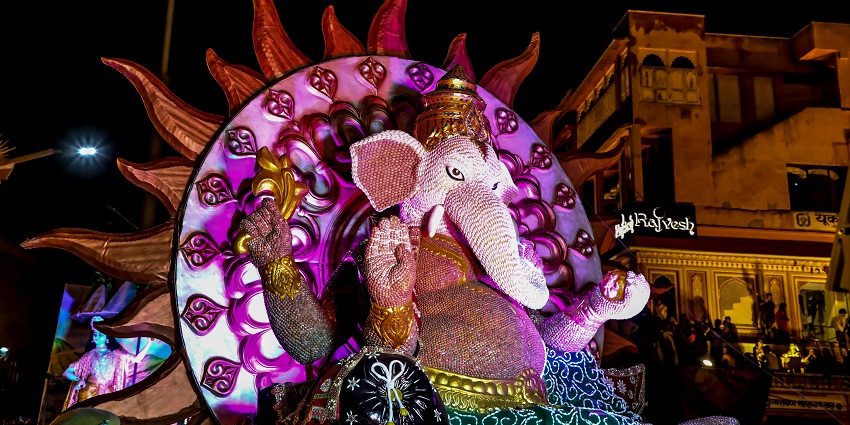An image of a statue of the Hindu deity Ganesha, decorated for the Ganesh Chaturthi