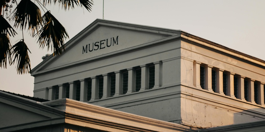 An image of colourful and unique mineral stones displayed at Gargoti Museum near Bhudargad Fort.