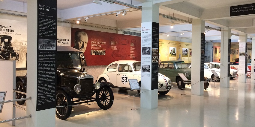 An image of vintage vehicles in the GeDee Car Museum, showcasing the best cars.