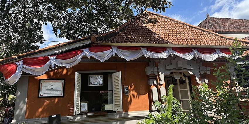Gedong Kertya Museum showcases Bali’s rich lontar manuscripts, preserving ancient wisdom on medicine, religion, and culture.
