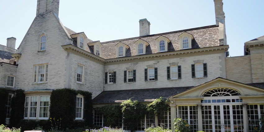 Experience photography’s evolution at the George Eastman Museum, the most famous camera museum in the world.