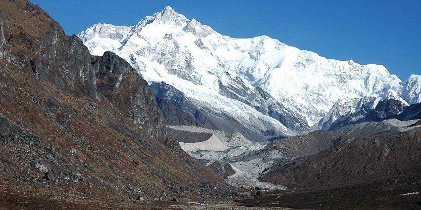 An image showing the scenic Goecha La Trek, one of the Top treks in North East India.