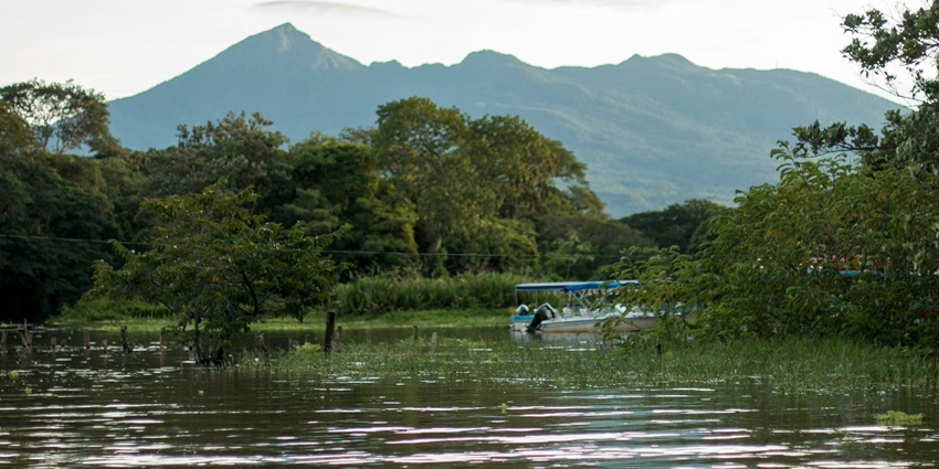 A charming city in Nicaragua with colourful Spanish-era architecture and views of Lake.