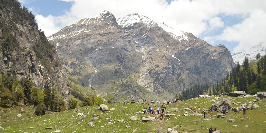 Hamta Pass in the Himalayas, considered among the best trekking destinations in May.
