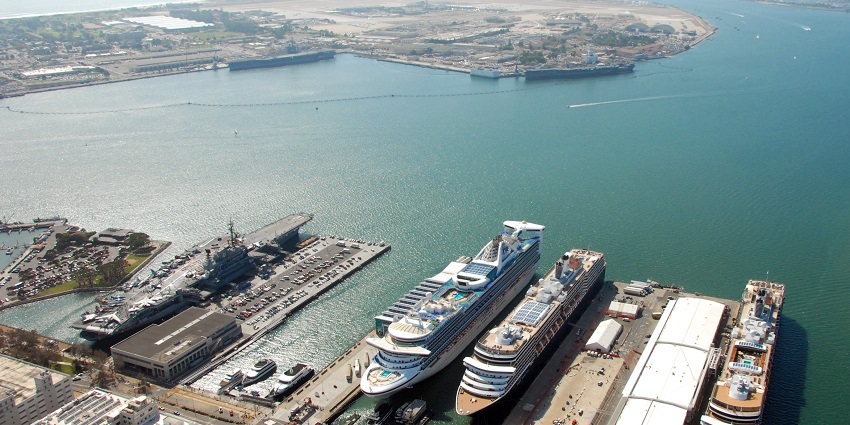 Harbour cruise with stunning views of San Diego, perfect for Valentine's Day in San Diego.