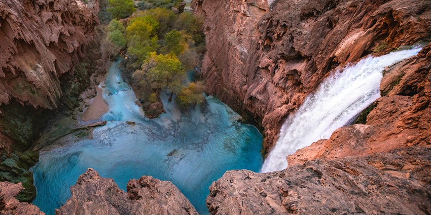 One of the most stunning Waterfalls in North America, the Grand Canyon, is accessible via a scenic desert hike.
