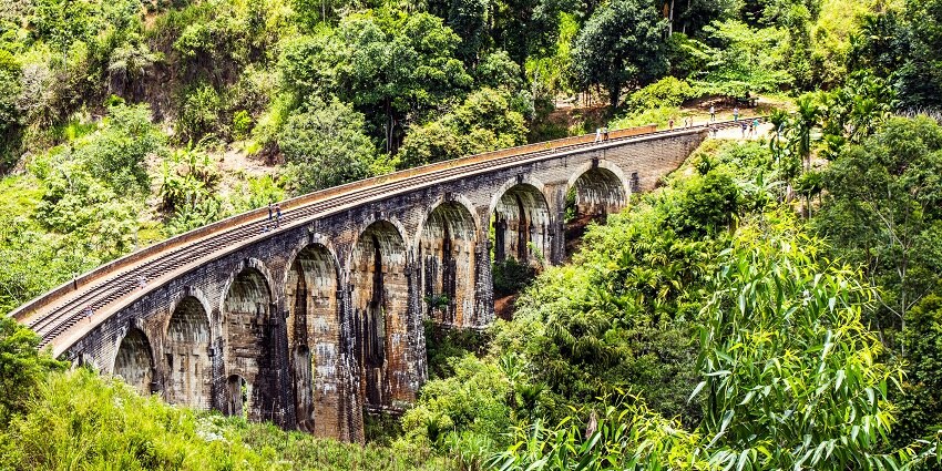 The Nine Arch Bridge hiking trails, an ideal escape for nature lovers