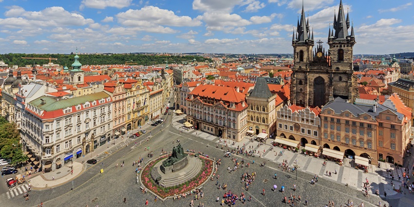 Check out the best ideas for Valentines Day vacation as you visit Prague, Czech Republic.
