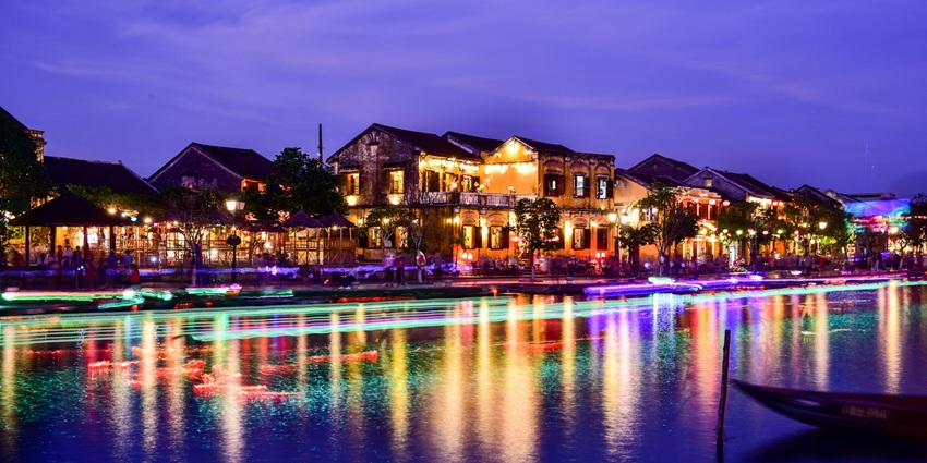 An image showing a view of Hoi An, a famous place to visit in Vietnam in July.